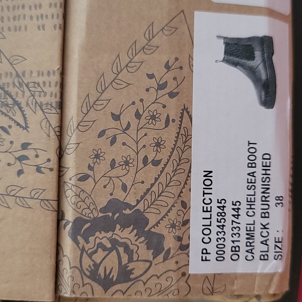 Free People Carmel Chelsea Boots - Picture 9 of 10